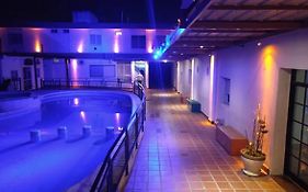 Hotel en villa carlos paz centrico con desayuno y pileta Nuevo Enzo